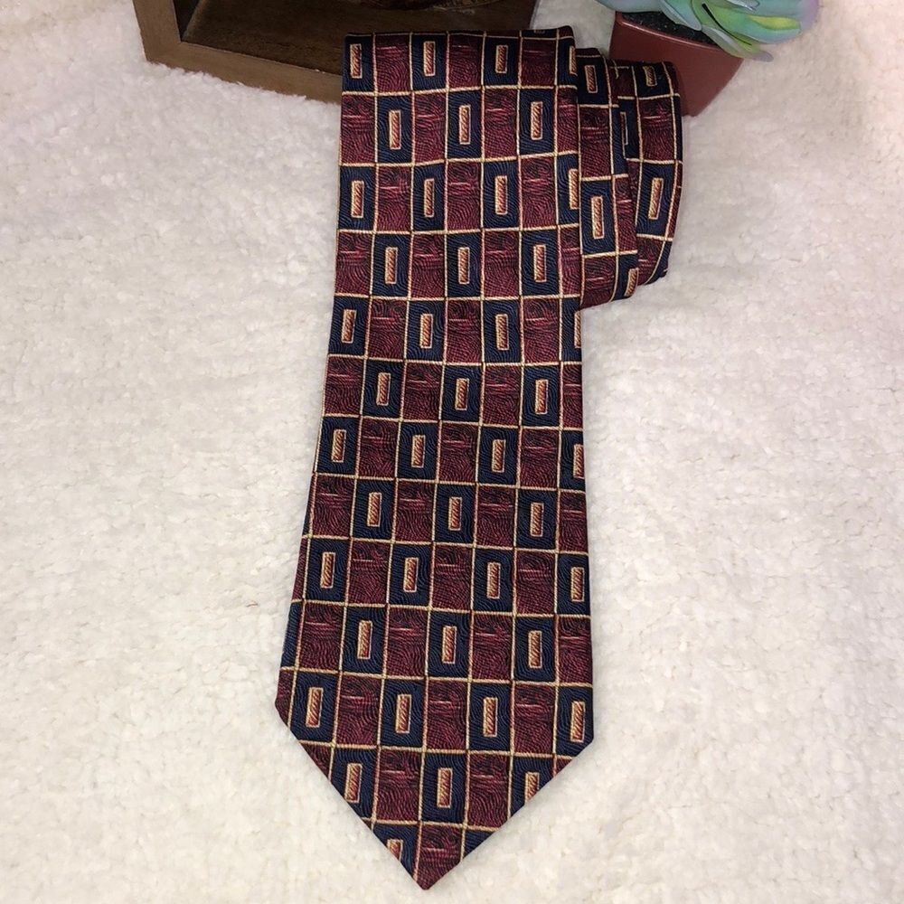 Paul Frederick Stunning Designer Pilars Woven Burgundy Silk Tie